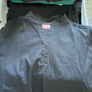 leopard black cap sleeve scrub set